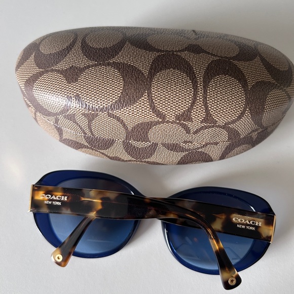 Coach sunglasses - Picture 2 of 4